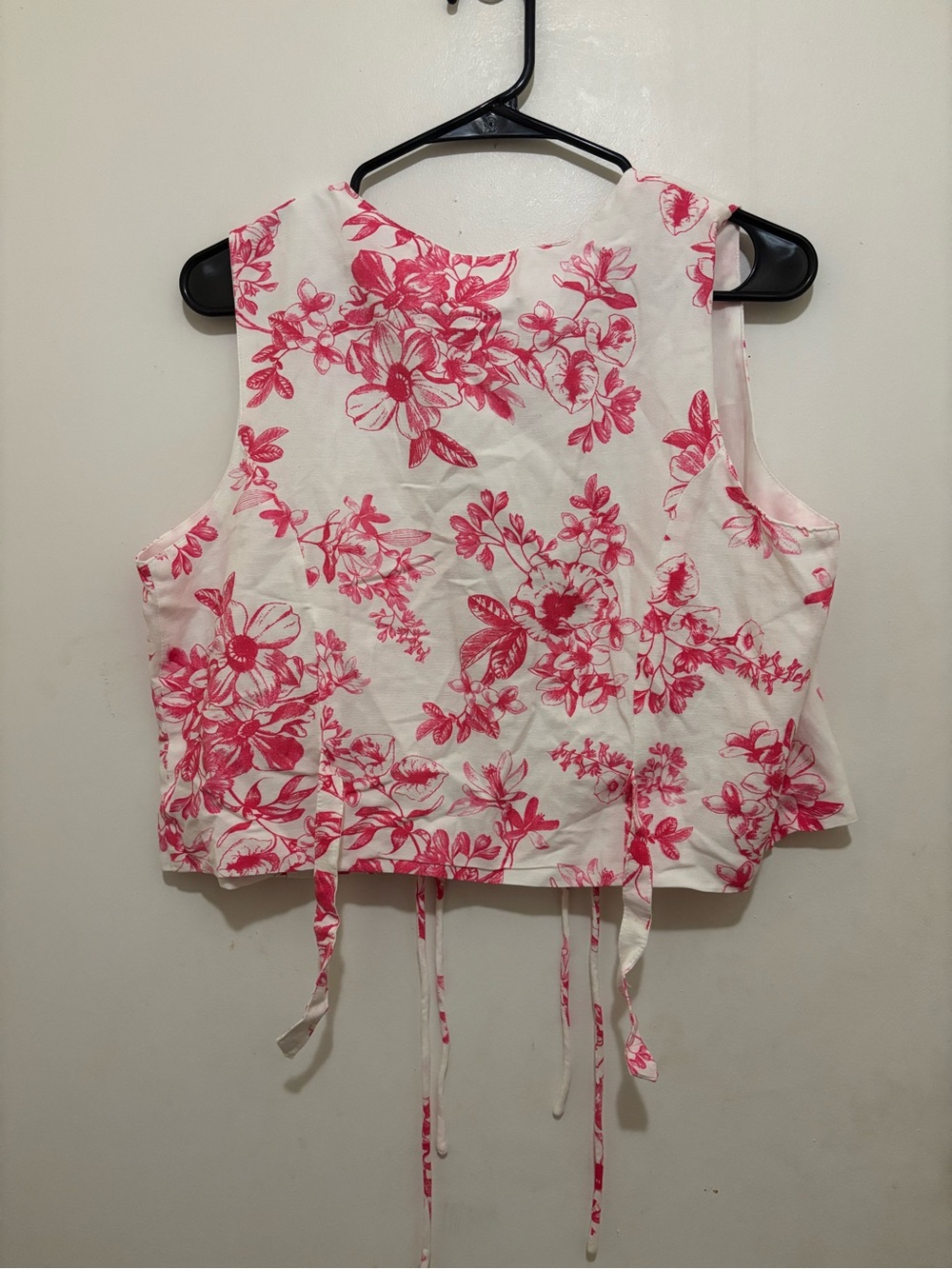 Midnight Sky Floral Tie Front Crop Top | Size Large | Pink & White Sleeveless